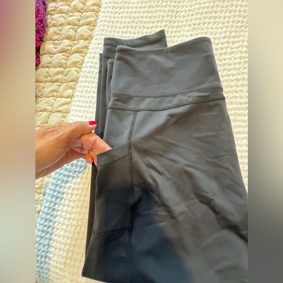 ZYIA Light & Tight 7/8 Leggings Size 20 Black with pockets! - Picture 3 of 4